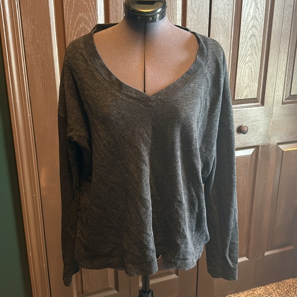 James Perse Tops - V Neck Oversized Sweatshirt